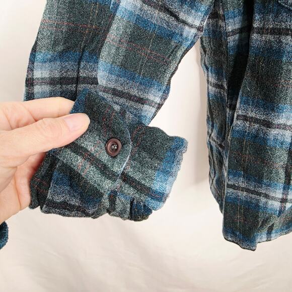 Vintage Pendleton Virgin Wool Men's Flannel Shirt Size M   DAMAGED A FEW HOLES - Picture 8 of 11